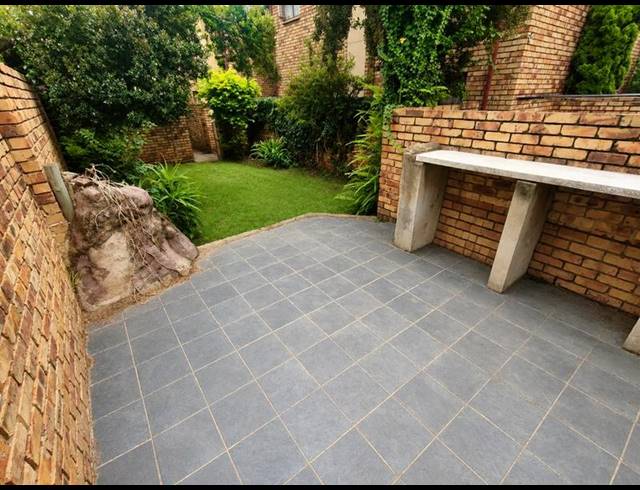 3 BEDROOM APARTMENT FOR SALE IN ZWARTKOP